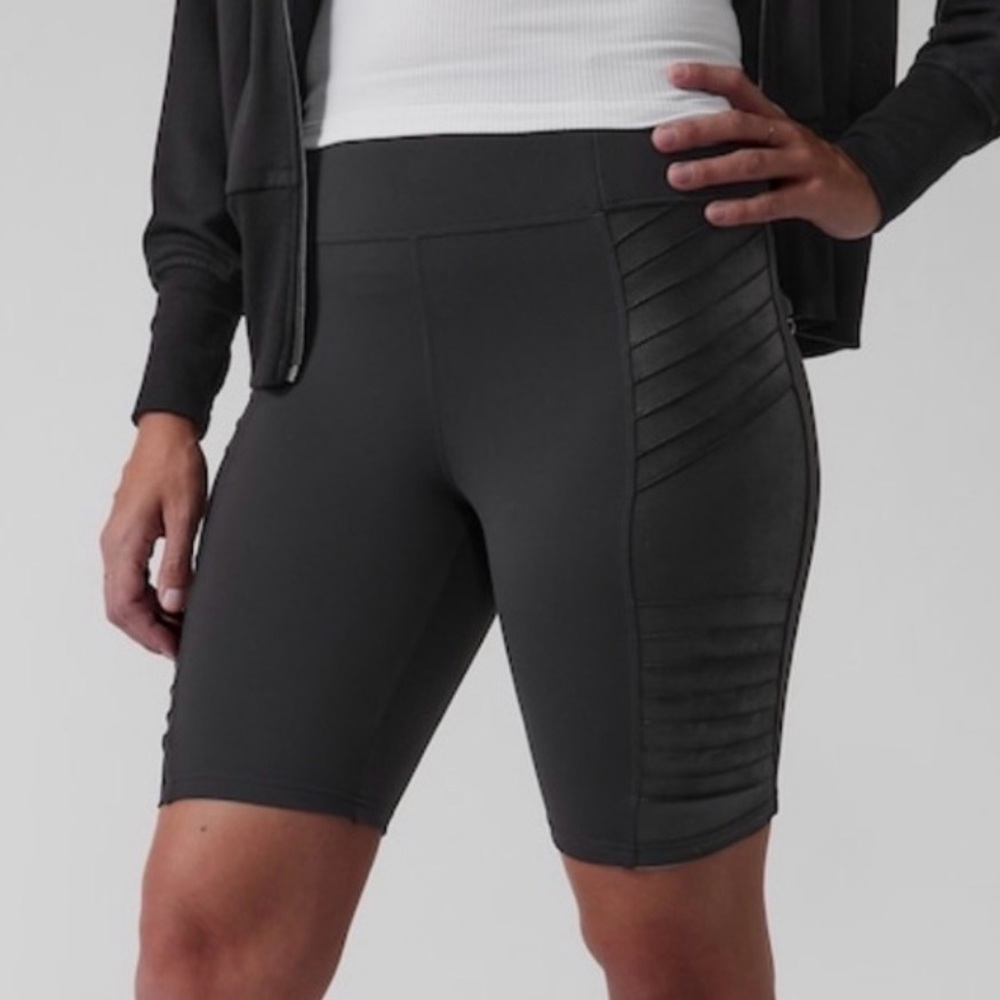 NWT Athleta Delancey Gleam Moto Short | Black Size 1X